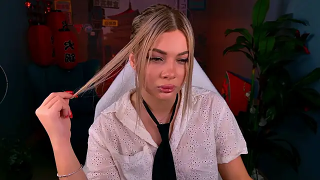 HyileyClark online show from 6, 3, 2026