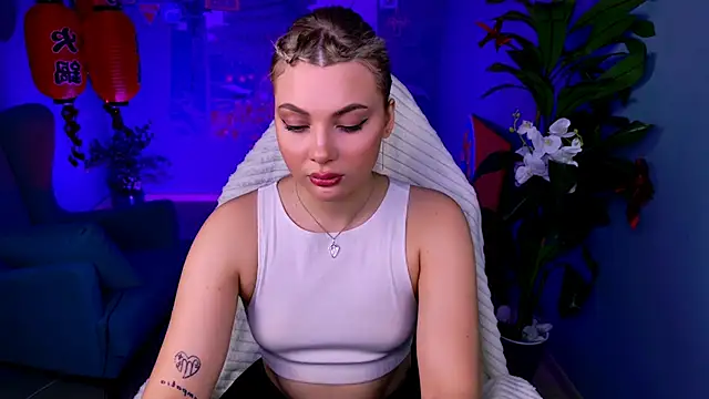 HyileyClark online show from 19, 4, 2026