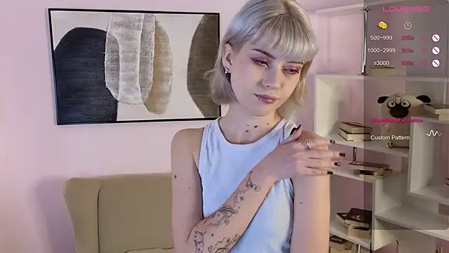 Snapshot of ember_graws chatting on 30, 11, 2025 ember graws online show from 30, 11, 2025