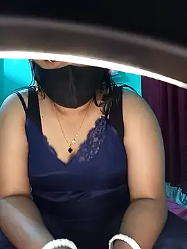 priya2098 online show from 5, 2, 2026