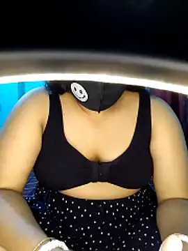 priya2098 online show from 20, 4, 2026
