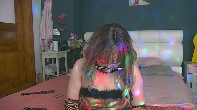 Cougar Milff online show from 3, 5, 2026