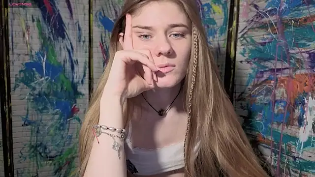 Adell Love online show from 11, 5, 2026