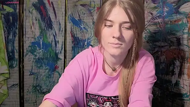Adell Love online show from 11, 5, 2026
