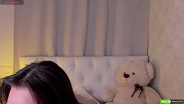 StellaGregory online show from 18, 4, 2026