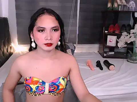 sylvannia cumslut online show from 19, 12, 2025