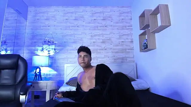 Simon Pernia online show from 30, 11, 2025