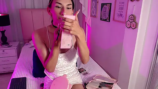 IsabelleDaza online show from 17, 4, 2026