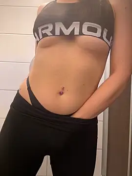 yourgirlkate online show from 28, 4, 2026