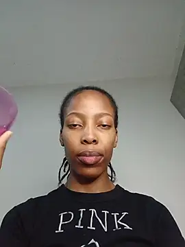 MsParisSmith online show from 5, 12, 2025