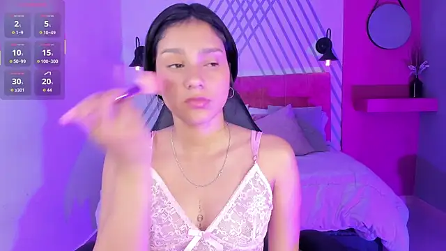 Kari Kaory online show from 5, 4, 2026
