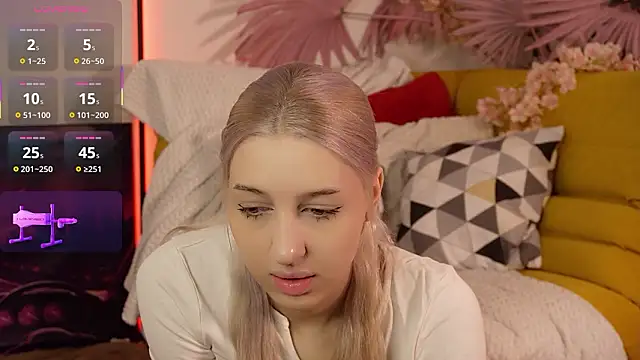 Moonliora online show from 5, 3, 2026