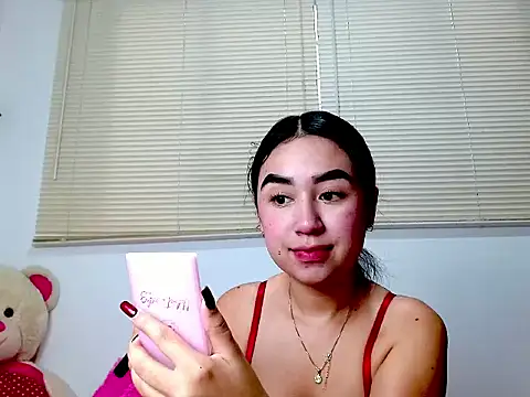 SiennaLorens online show from 11, 2, 2026