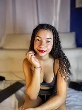 ZoeyFierce online show from 13, 7, 2026