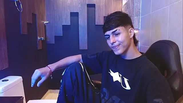 Ethan Jamees online show from 6, 2, 2026