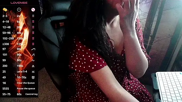 Snapshot of Whisperingfire chatting on 13, 5, 2026 Whisperingfire online show from 13, 5, 2026