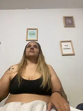 LoreinnFox online show from 25, 4, 2026