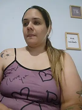 LoreinnFox online show from 5, 5, 2026