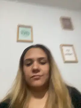 LoreinnFox online show from 11, 4, 2026