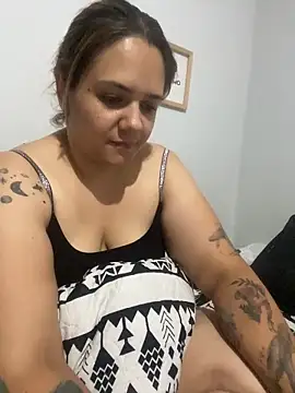 LoreinnFox online show from 13, 4, 2026