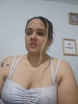 LoreinnFox online show from 28, 4, 2026