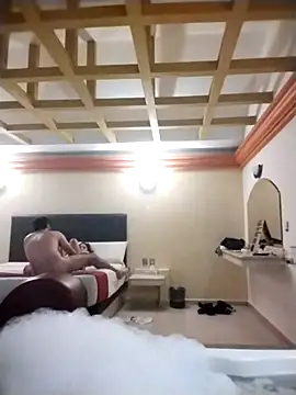 qaarlyfogosa online show from 13, 4, 2026