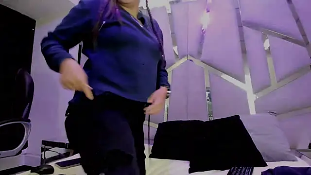 Alyssa Noah online show from 17, 4, 2026