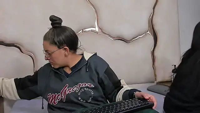 Alyssa Noah online show from 19, 3, 2026