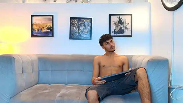 COUPLES BOYS online show from 28, 2, 2026