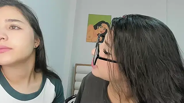 Snapshot of ROUS_SWEET_ chatting on 25, 4, 2026 ROUS SWEET online show from 25, 4, 2026