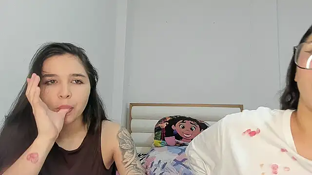 Snapshot of ROUS_SWEET_ chatting on 30, 4, 2026 ROUS SWEET online show from 30, 4, 2026