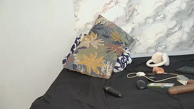 Snapshot of SexyZuluBarbie chatting on 17, 6, 2026 SexyZuluBarbie online show from 17, 6, 2026