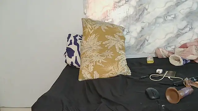Snapshot of SexyZuluBarbie chatting on 19, 6, 2026 SexyZuluBarbie online show from 19, 6, 2026