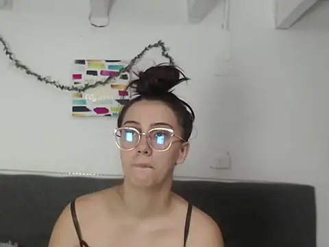 Snapshot of abigail_smith15 chatting on 6, 4, 2026 abigail smith15 online show from 6, 4, 2026