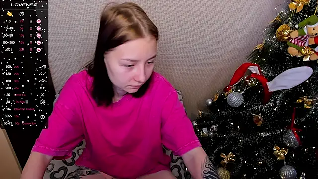 Snapshot of Home_Fox_ chatting on 30, 11, 2025 Home Fox online show from 30, 11, 2025