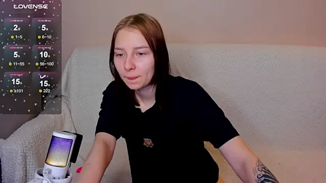 Snapshot of Home_Fox_ chatting on 28, 11, 2025 Home Fox online show from 28, 11, 2025