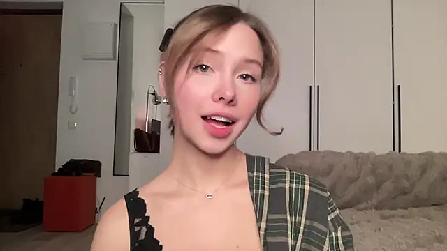 Snapshot of girlfromblushland chatting on 8, 1, 2026 girlfromblushland online show from 8, 1, 2026