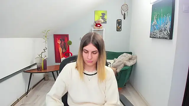 Snapshot of SarahOwenn chatting on 28, 11, 2025 SarahOwenn online show from 28, 11, 2025