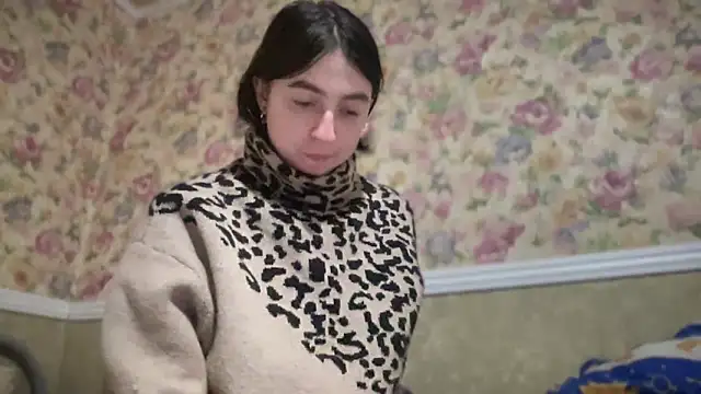 Aphr0ditee online show from 12, 4, 2026