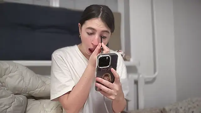 Aphr0ditee online show from 11, 3, 2026