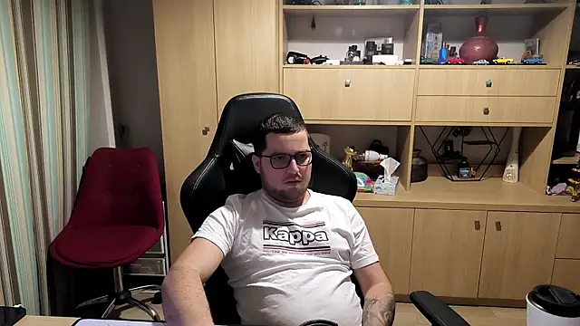 kevinnlovelly online show from 2, 12, 2025