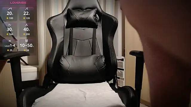 Snapshot of kevinnlovelly chatting on 28, 11, 2025 kevinnlovelly online show from 28, 11, 2025