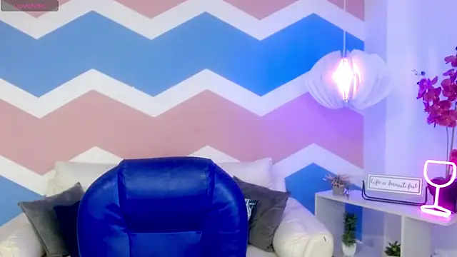 zahira1 online show from 4, 12, 2025