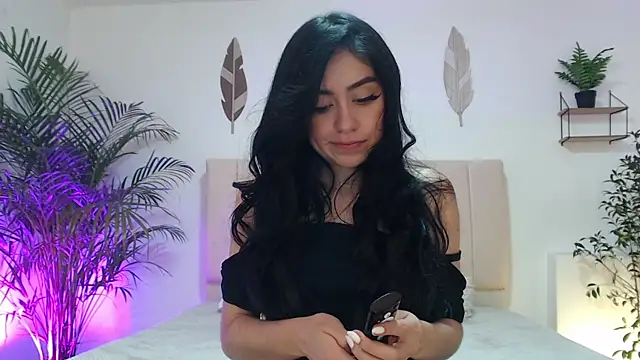 Snapshot of srta__karla98 chatting on 1, 12, 2025 srta karla98 online show from 1, 12, 2025