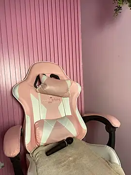 PrettyChloe  online show from 20, 4, 2026