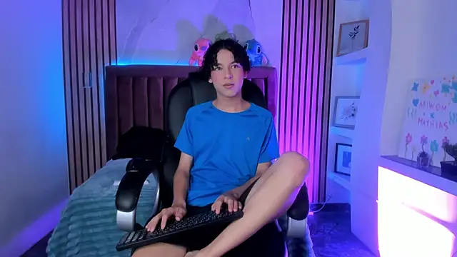 SthepanodiMonaco online show from 17, 4, 2026