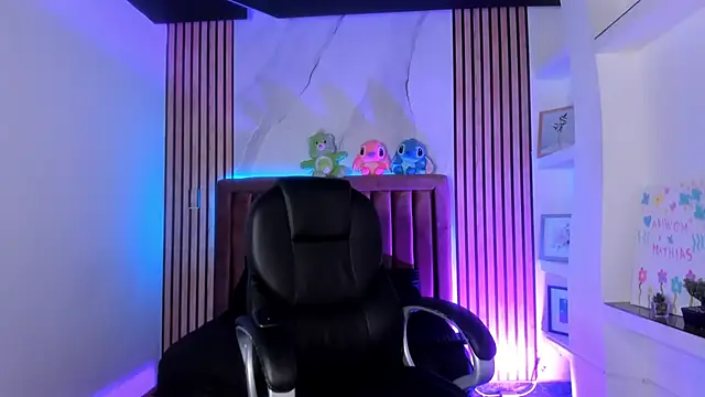 SthepanodiMonaco online show from 18, 4, 2026