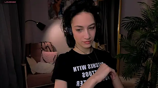 Snapshot of Lis_Batsy chatting on 30, 11, 2025 Lis Batsy online show from 30, 11, 2025