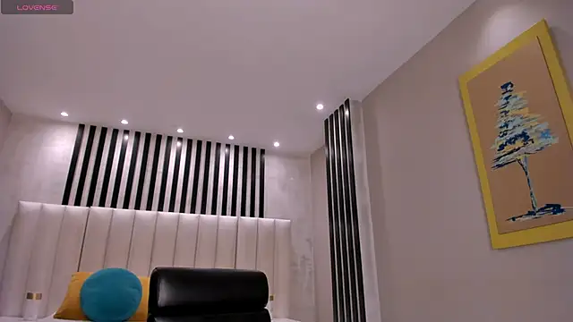 LisaFlowers  online show from 20, 2, 2026