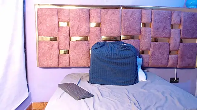  Caroline34 online show from 25, 3, 2026